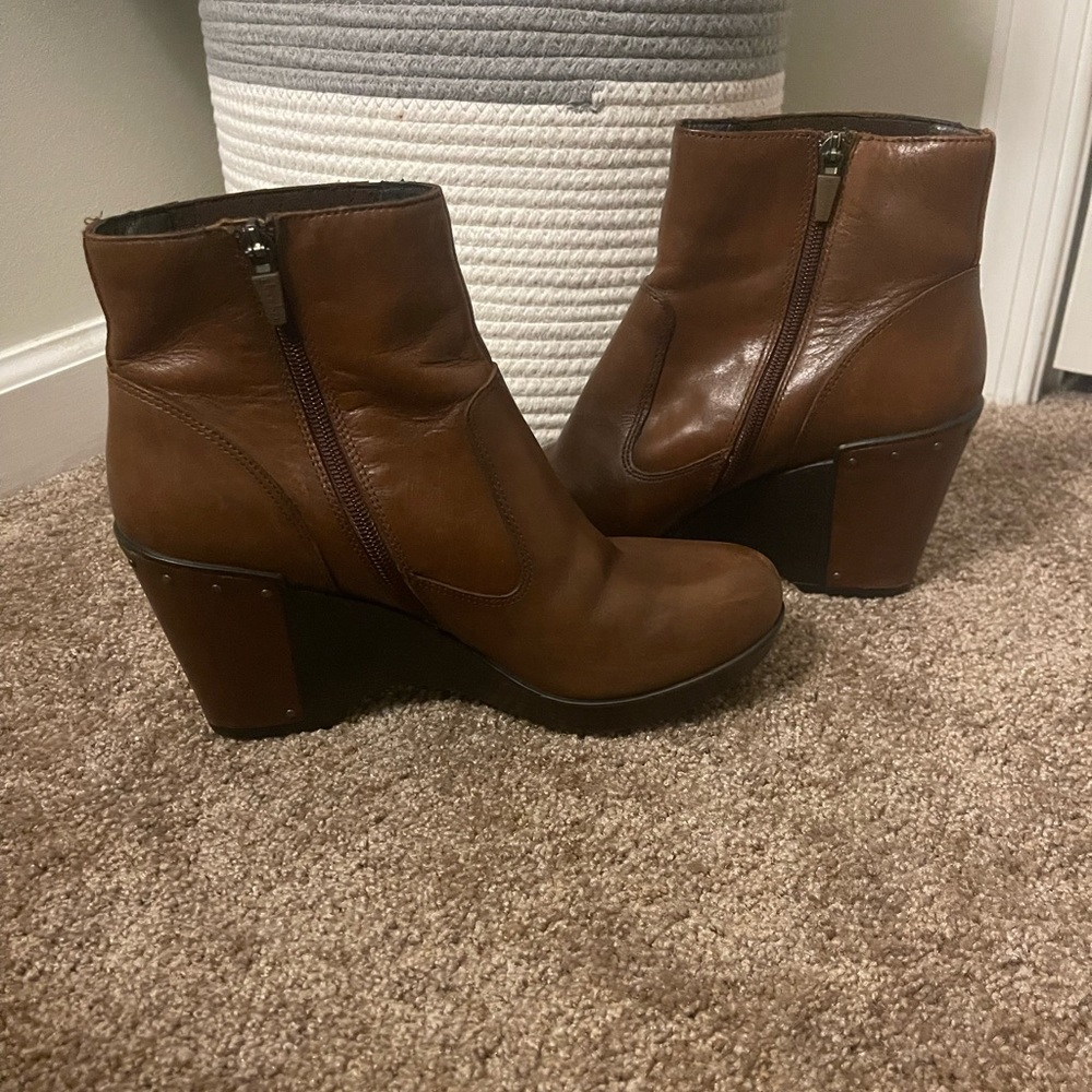 Dansko wedges